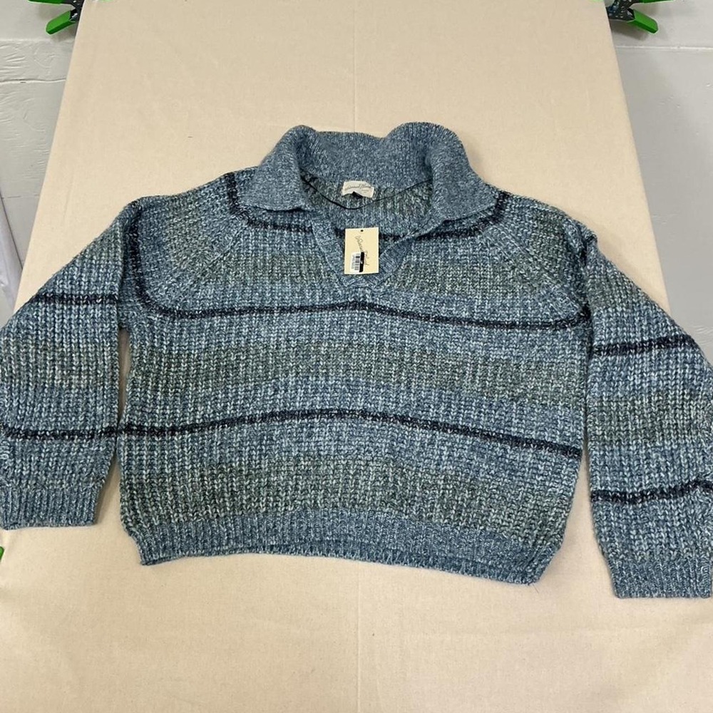 Universal Thread chunky knit cropped‎ sweater 💙